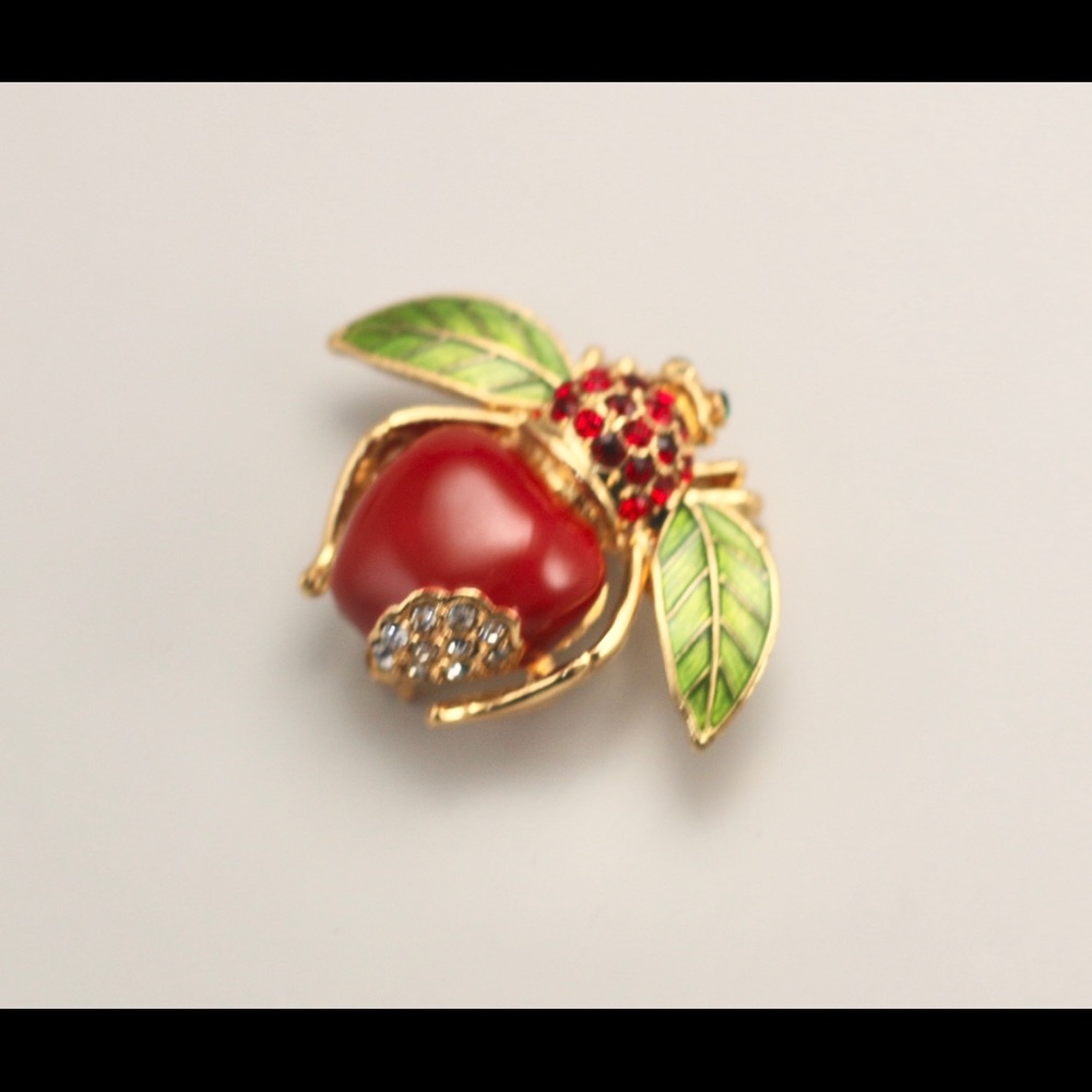 Joan Rivers big red apple bee brooch pin - Picture 2 of 4